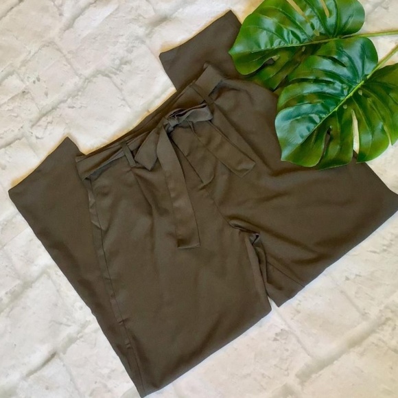 🌿FOREVER 21🌿Dark Olive Paper Bag Ankle Pants - Picture 5 of 8
